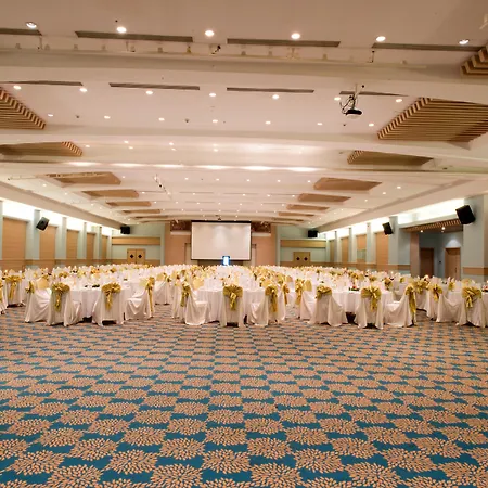 Concorde De Luxe Lara Resort 5*