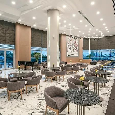 Concorde De Luxe Lara 5*